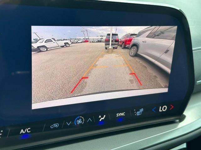 New 2027 Summit White Chevrolet LT image 13