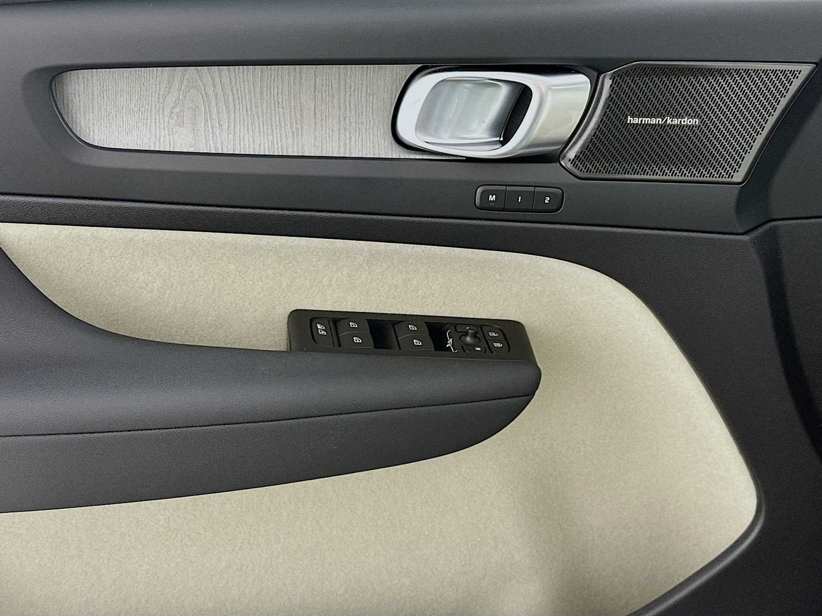 New 2026 Vapour Grey Volvo Ultra image 16