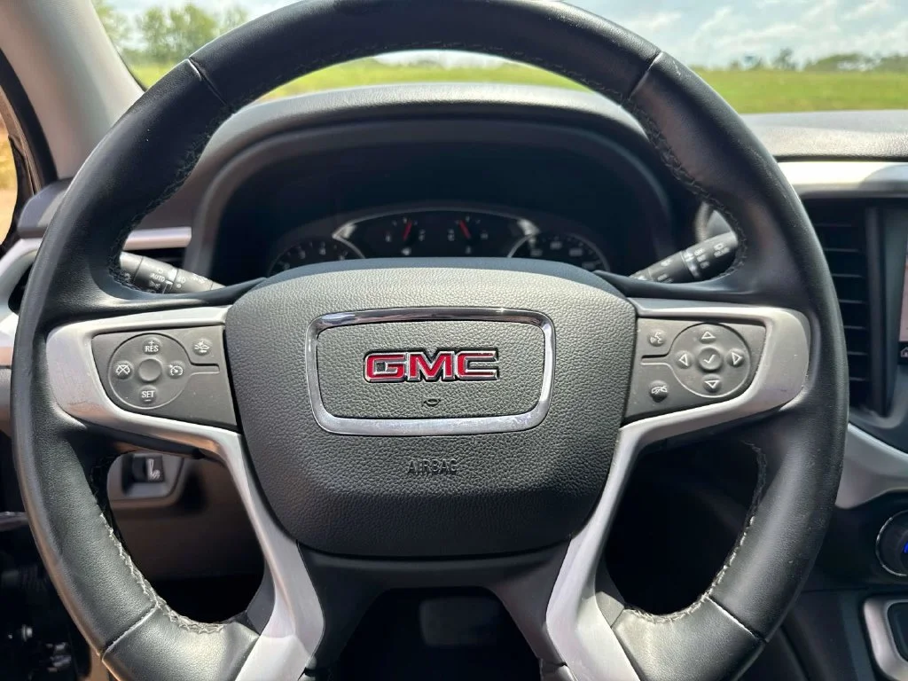 Used 2023 Black GMC SLT image 32