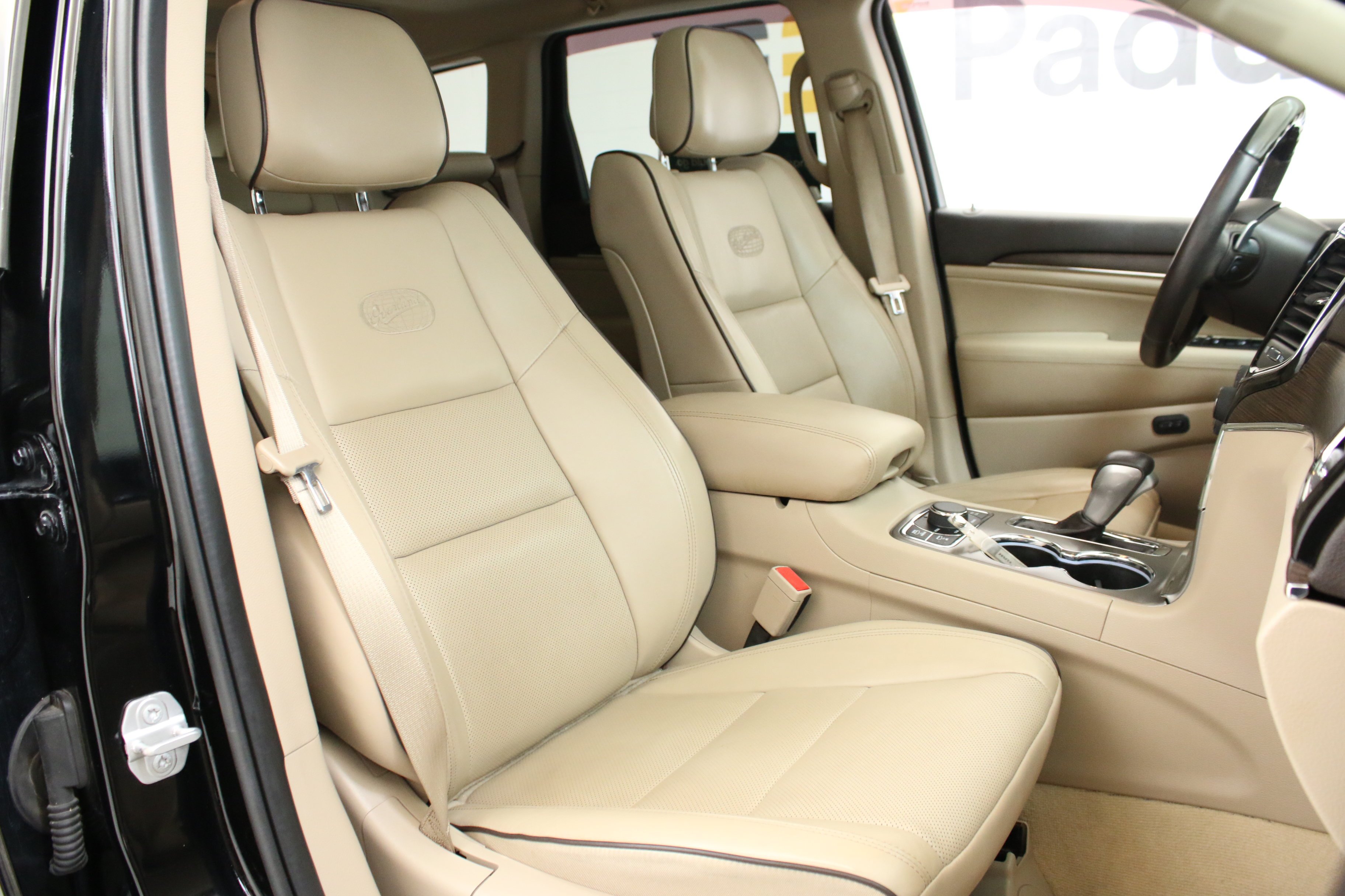 Used 2021 Black Jeep Overland image 30