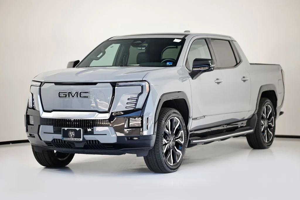 2024 GMC Sierra Denali Edition 1 Crew Cab Short Box e4WD's photo
