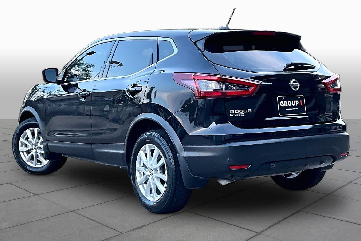 Used 2021 Magnetic Black Pearl Nissan S image 12