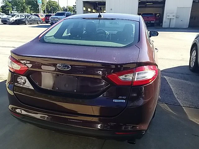 Used 2013 Red Ford SE image 18
