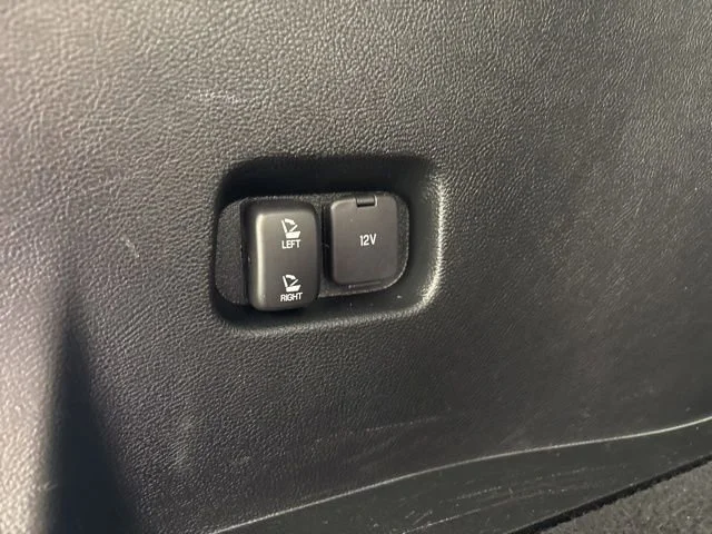 Used 2022  Ford Titanium image 24
