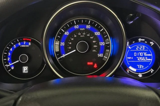 Used 2019 Lunar Silver Metallic Honda LX image 31