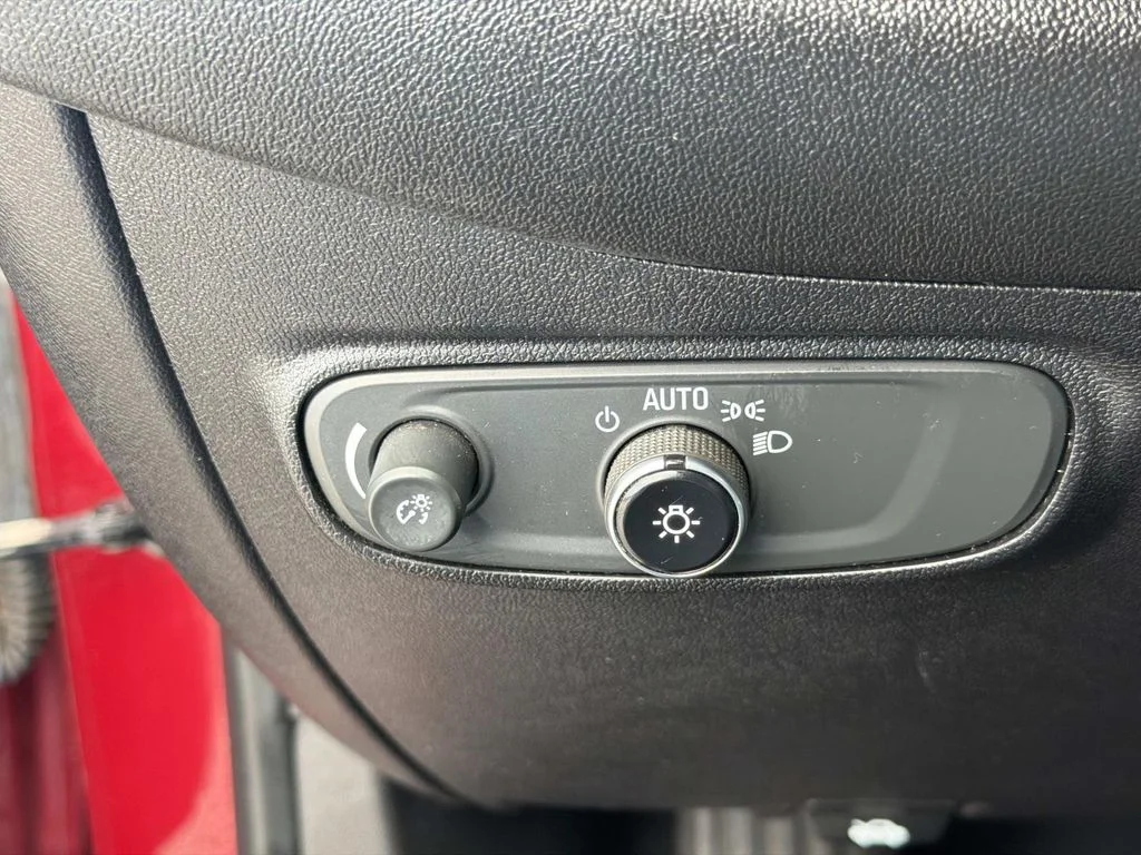 Used 2019 Red Chevrolet LT image 13