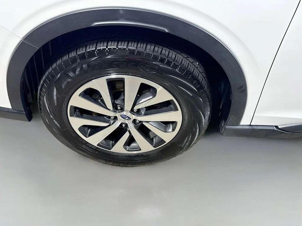 Used 2022 Crystal White Pearl Subaru Premium image 9