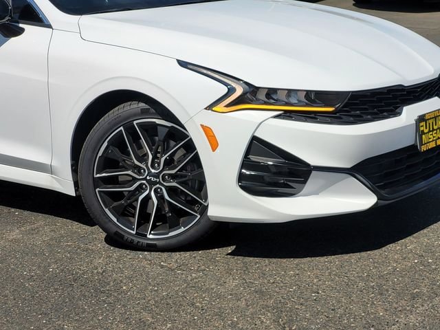 Used 2024 White Kia GT image 9