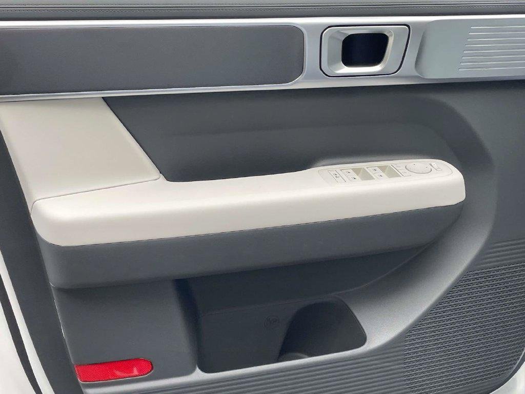 New 2027 White Hyundai SE FWD image 15