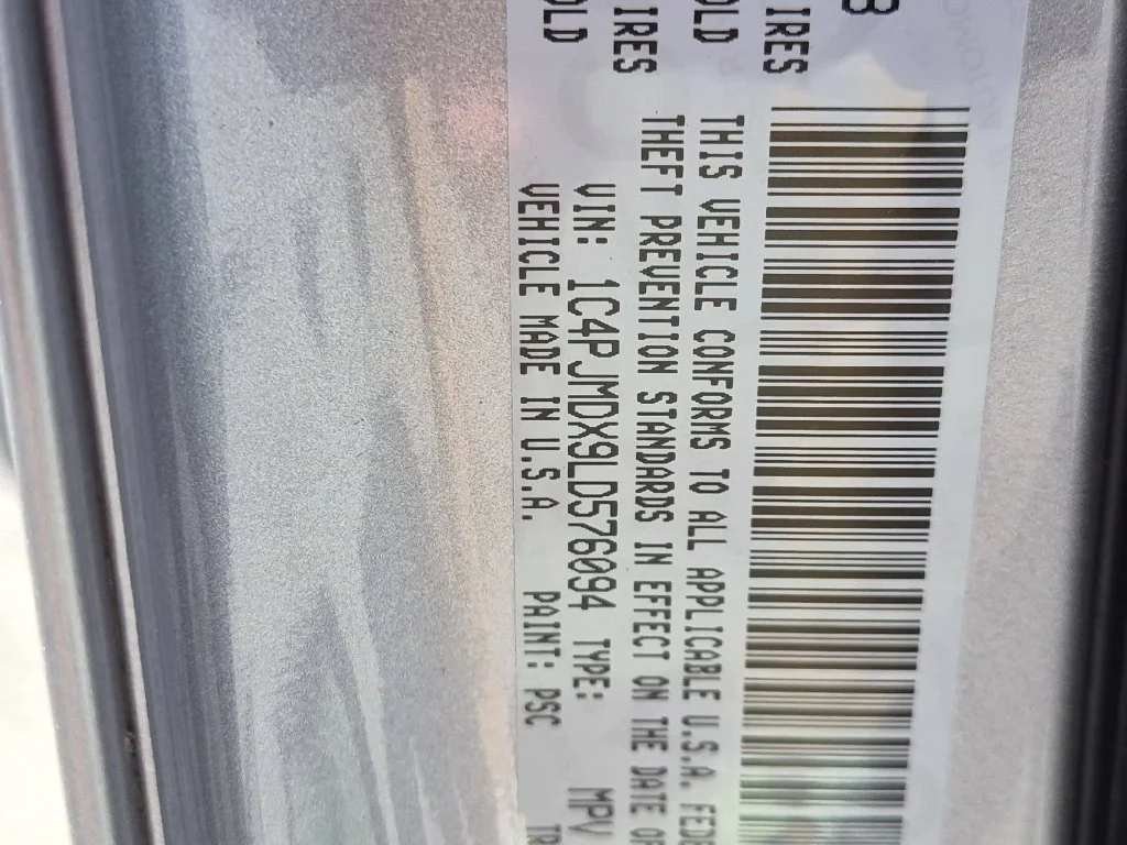 Used 2020 Silver Jeep Limited image 26