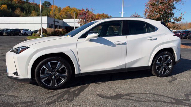 Certified Used 2025 Eminent White Pearl Lexus 300h Premium image 3