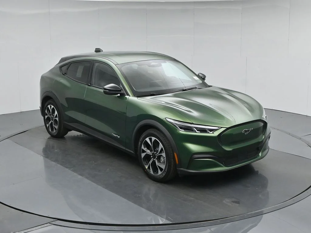 New 2026 Eruption Green Metallic Ford Select image 36