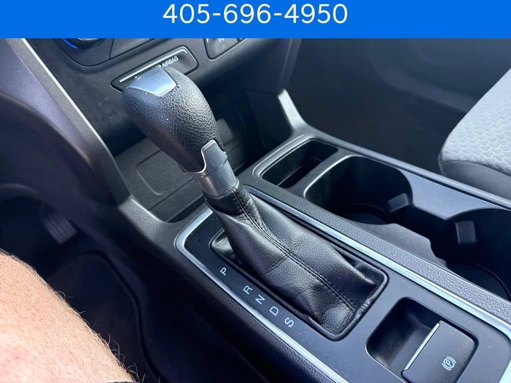 Pre-Owned 2017 Ford Escape SE