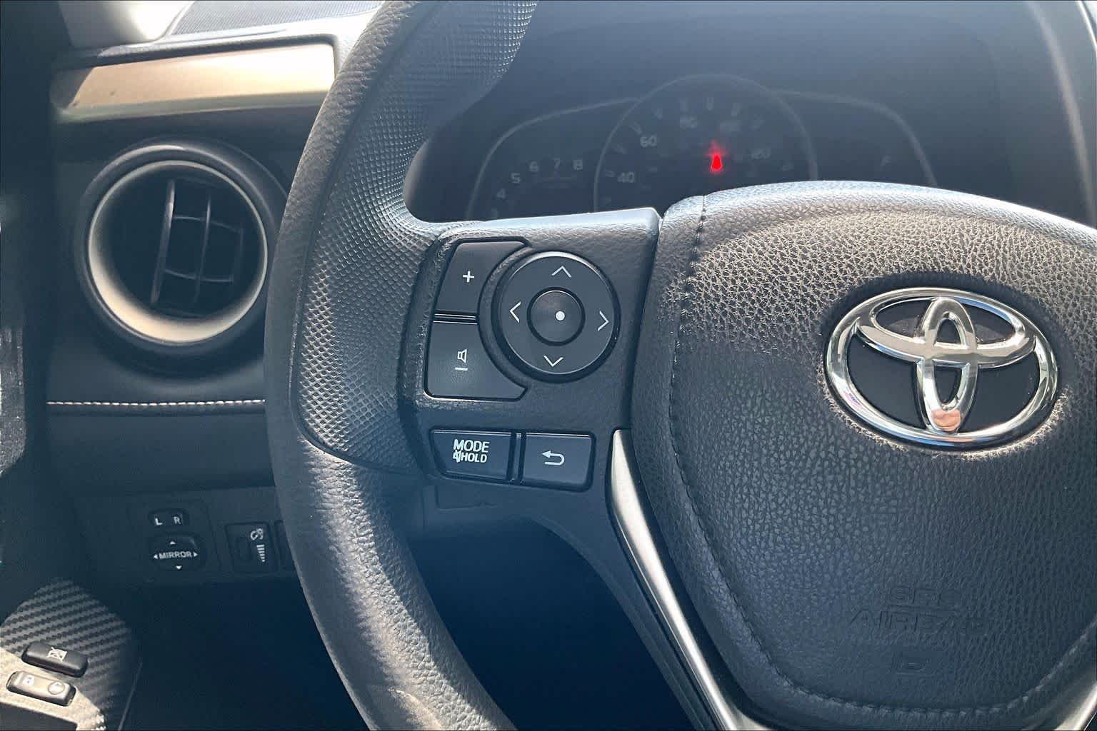 Used 2015 Magnetic Gray Metallic Toyota XLE image 24