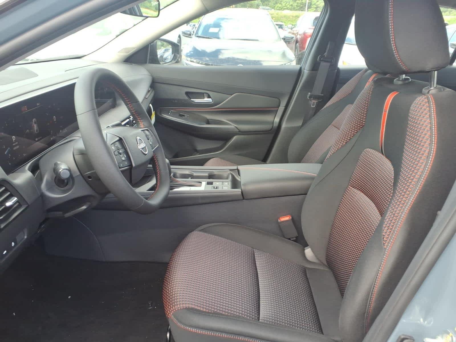 New 2026 Atlantic Gray Metallic/Super Black Nissan SR image 8