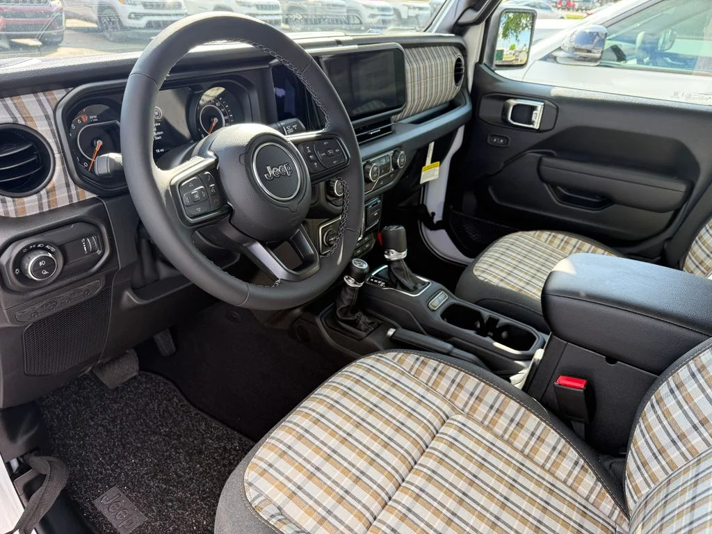 New 2026 White/off-white Jeep 85th Anniversary Edition image 17
