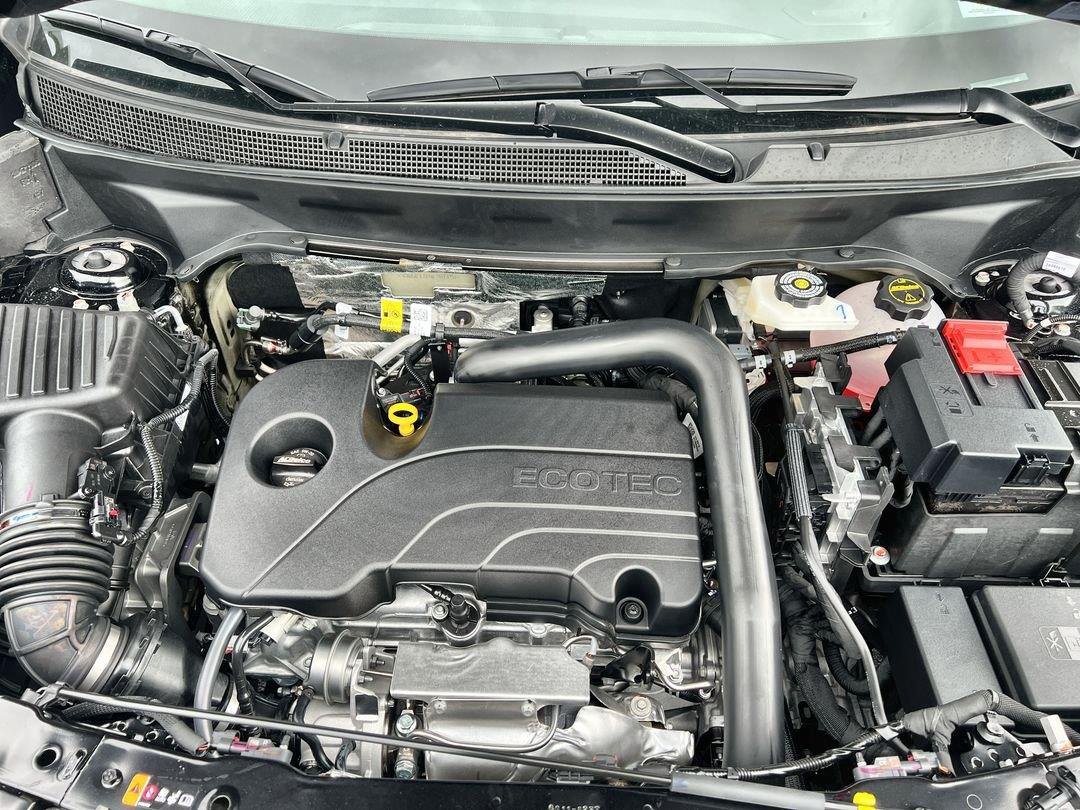 New 2027 Mosaic Black Metallic Chevrolet LT image 12