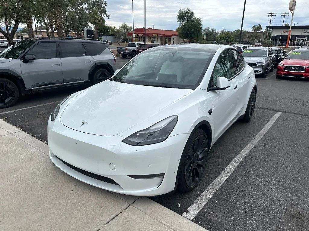 Used 2022 White Tesla Performance image 5