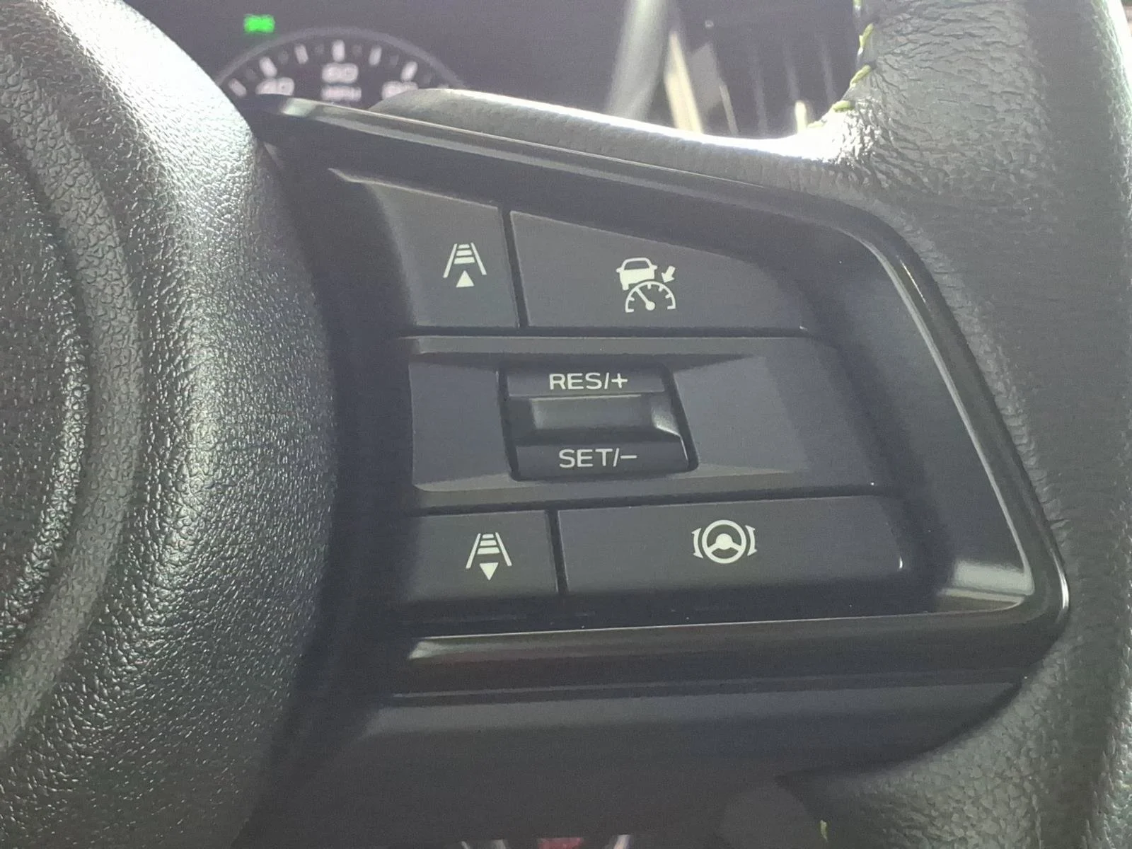 Certified Used 2025 Crystal White Pearl Subaru Onyx Edition image 30