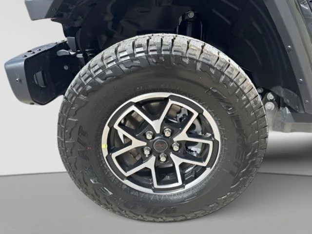 New 2026 Black Clear-Coat Exterior Paint Jeep Rubicon X image 10
