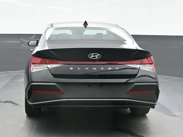 New 2026 Black Hyundai SEL Sport image 2