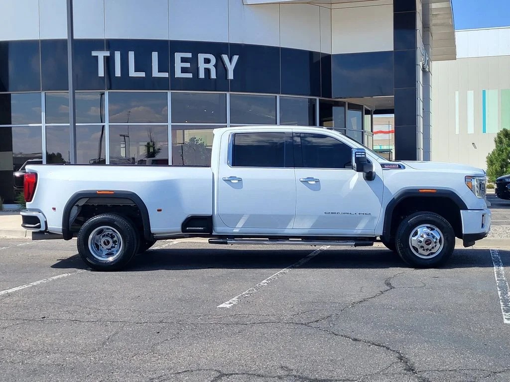 Used 2022 Summit White GMC Denali DRW image 1