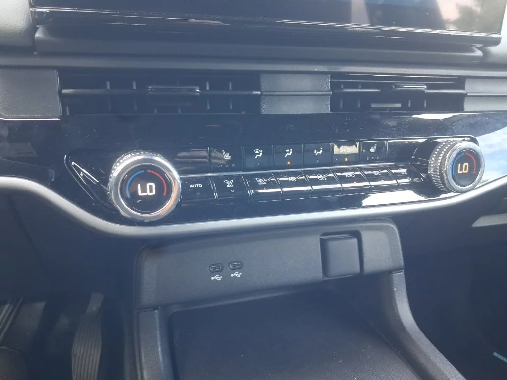 Used 2024  Honda Touring image 29
