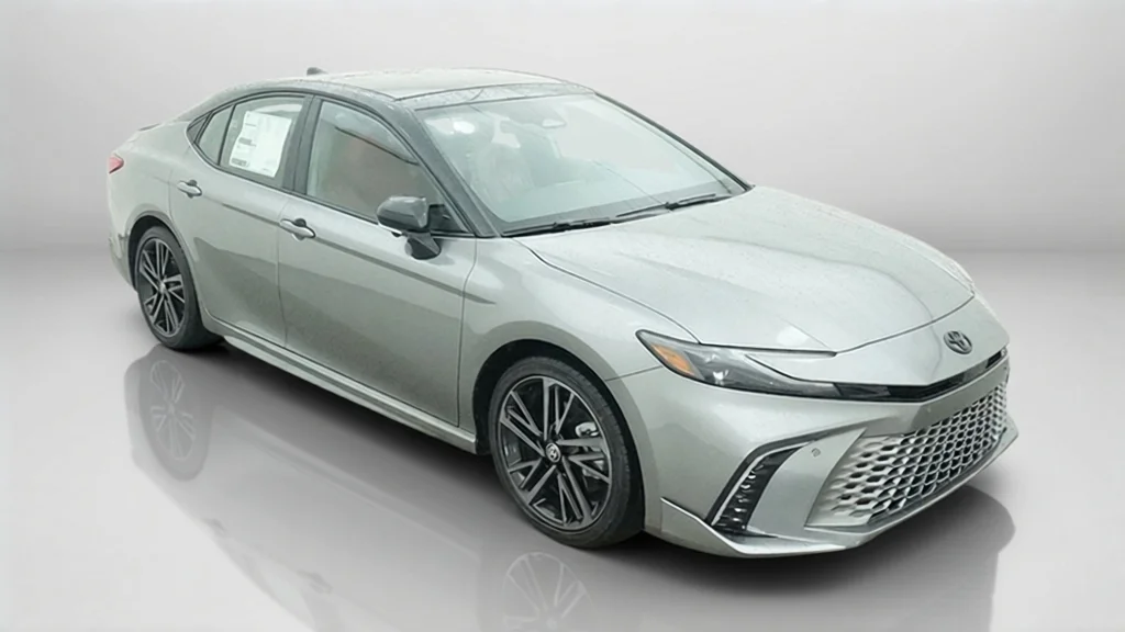 New 2026 Heavy Metal with Midnight Black Metallic roof Toyota XSE image 5
