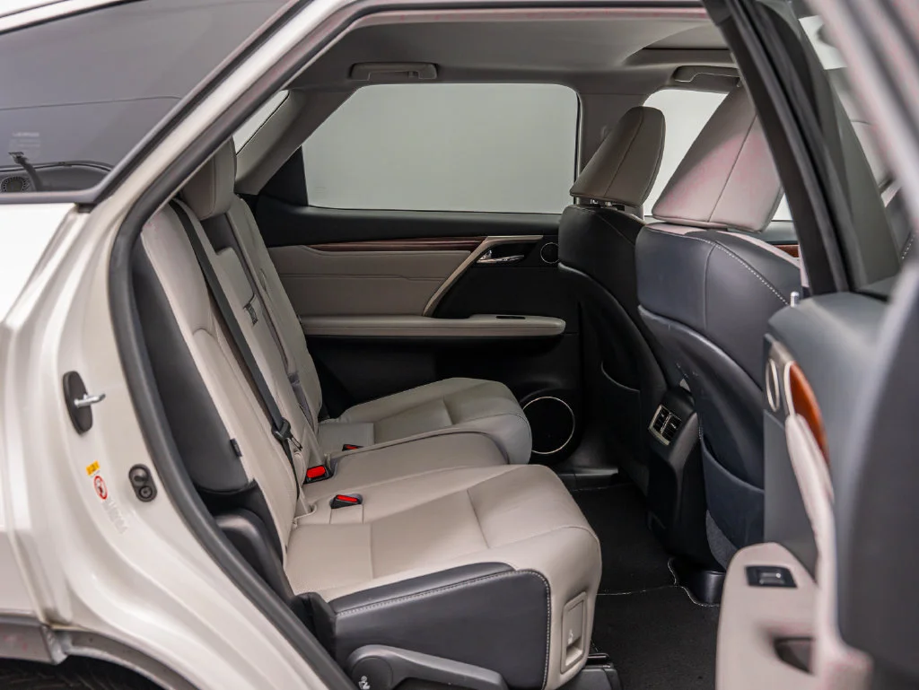 Used 2019 Eminent White Pearl Lexus 350L image 44