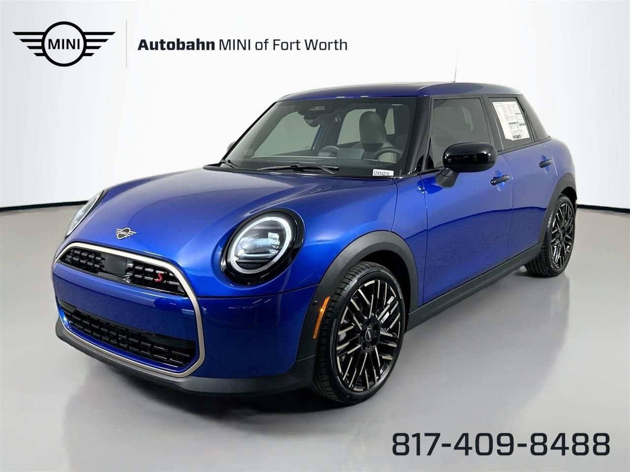 2025 MINI Hardtop Cooper S Signature's photo