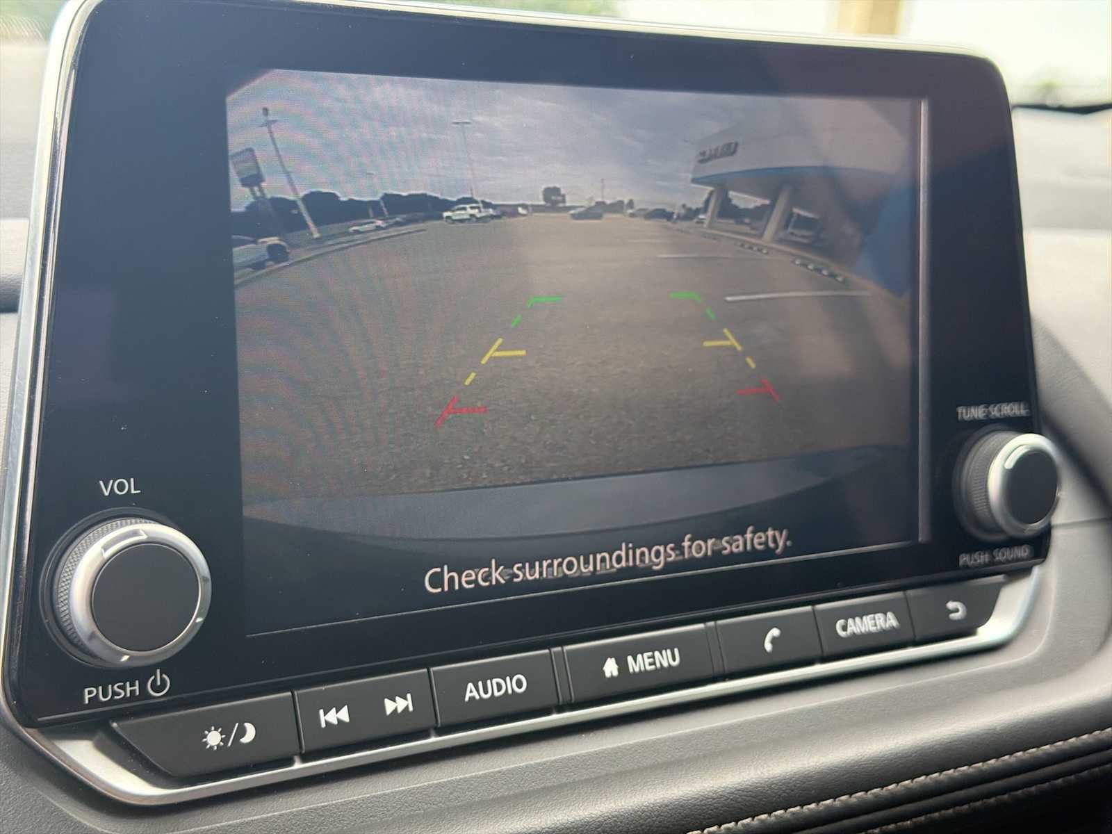 2024 Nissan Rogue SV - Photo 15