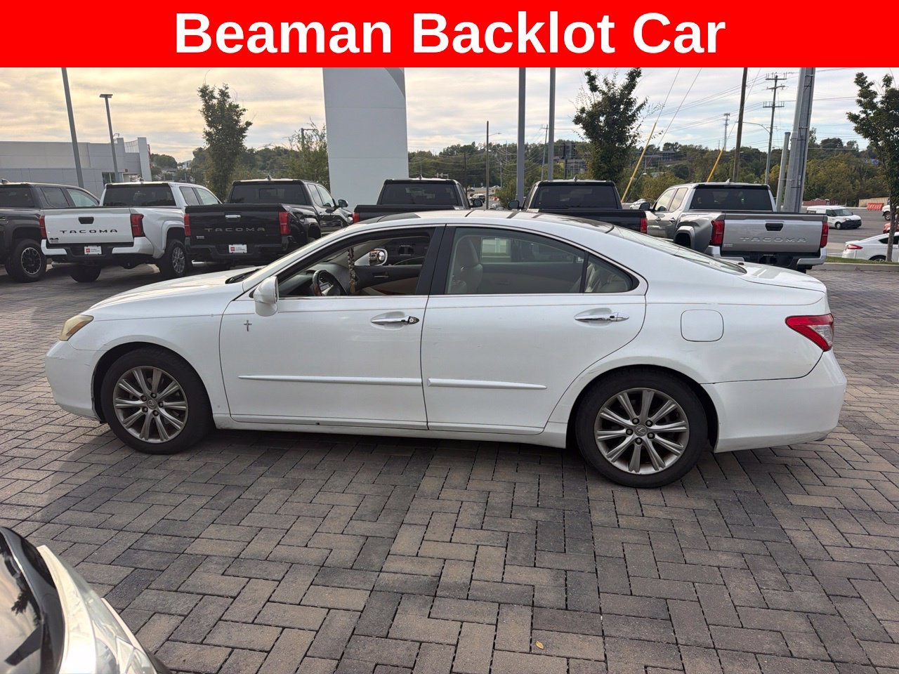 Used 2008 White Lexus 350 image 7