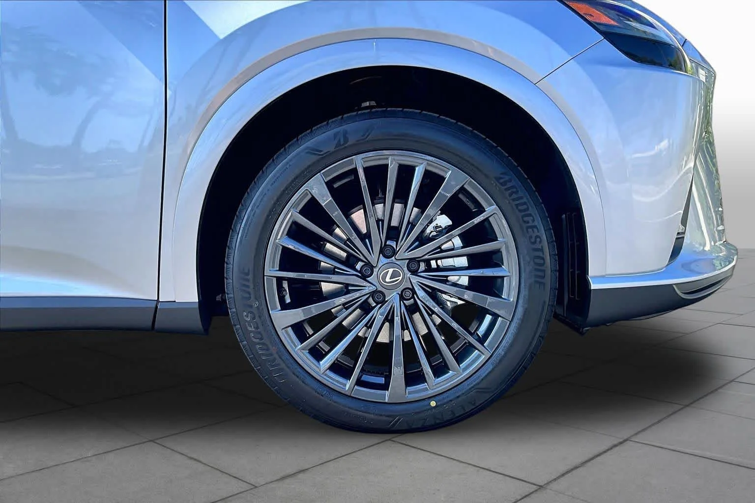 New 2026 Iridium Lexus PREMIUM image 9