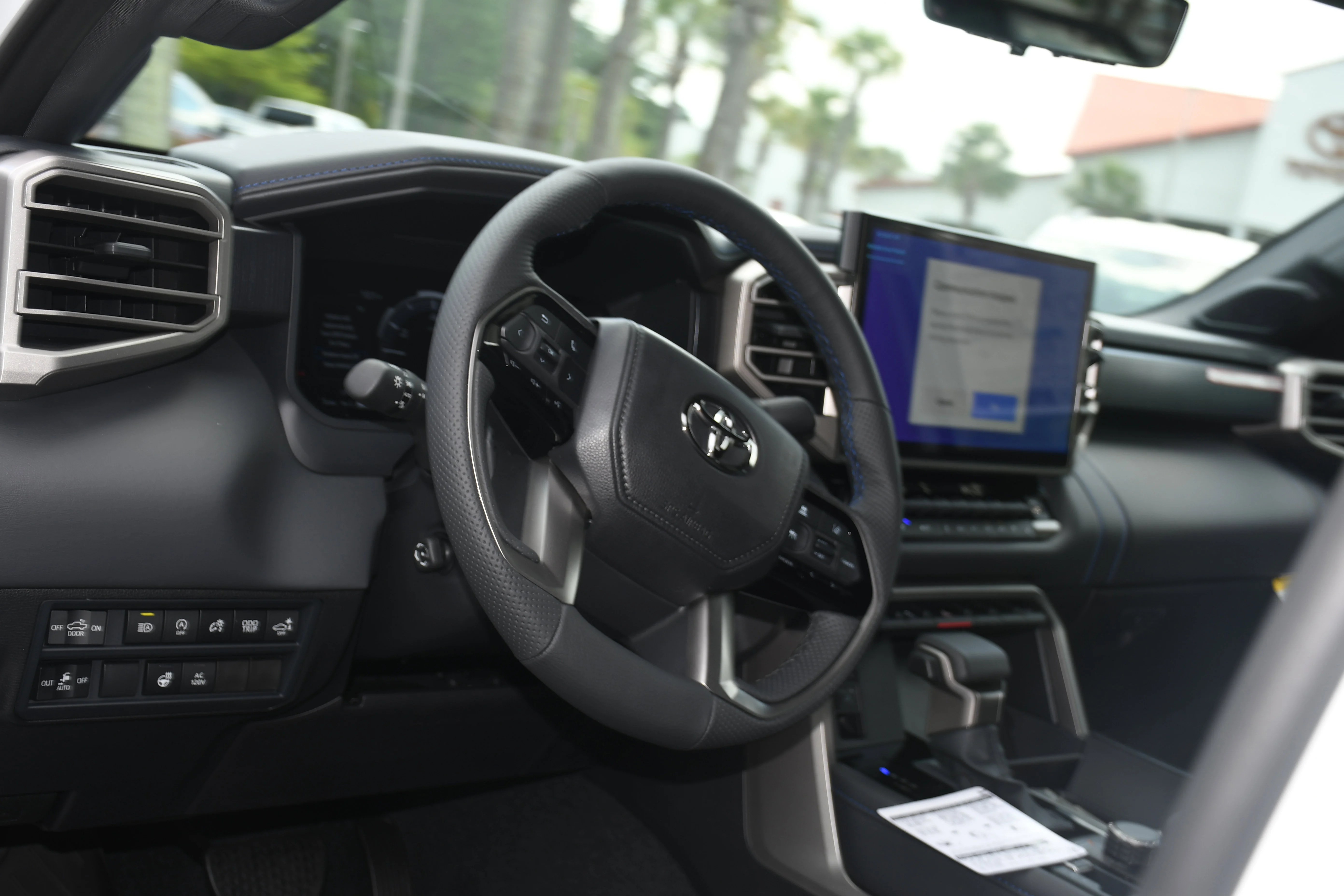 New 2026 Wind Chill Pearl Toyota Platinum image 4