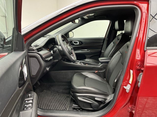 Used 2025 Red Hot Pearlcoat Jeep Trailhawk image 3