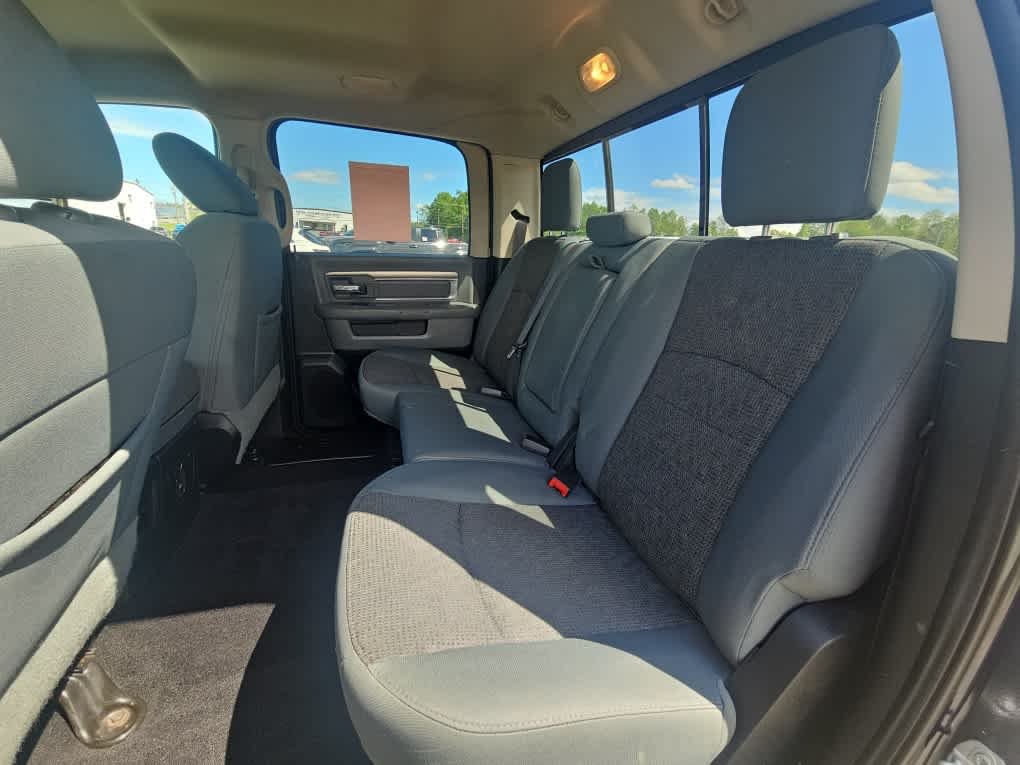 Used 2016 True Blue Pearlcoat Ram Big Horn image 13
