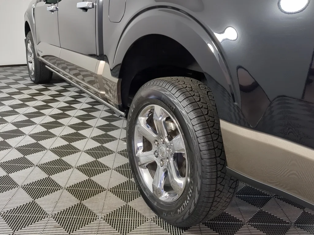 Used 2023 Agate Black Ford King Ranch image 5