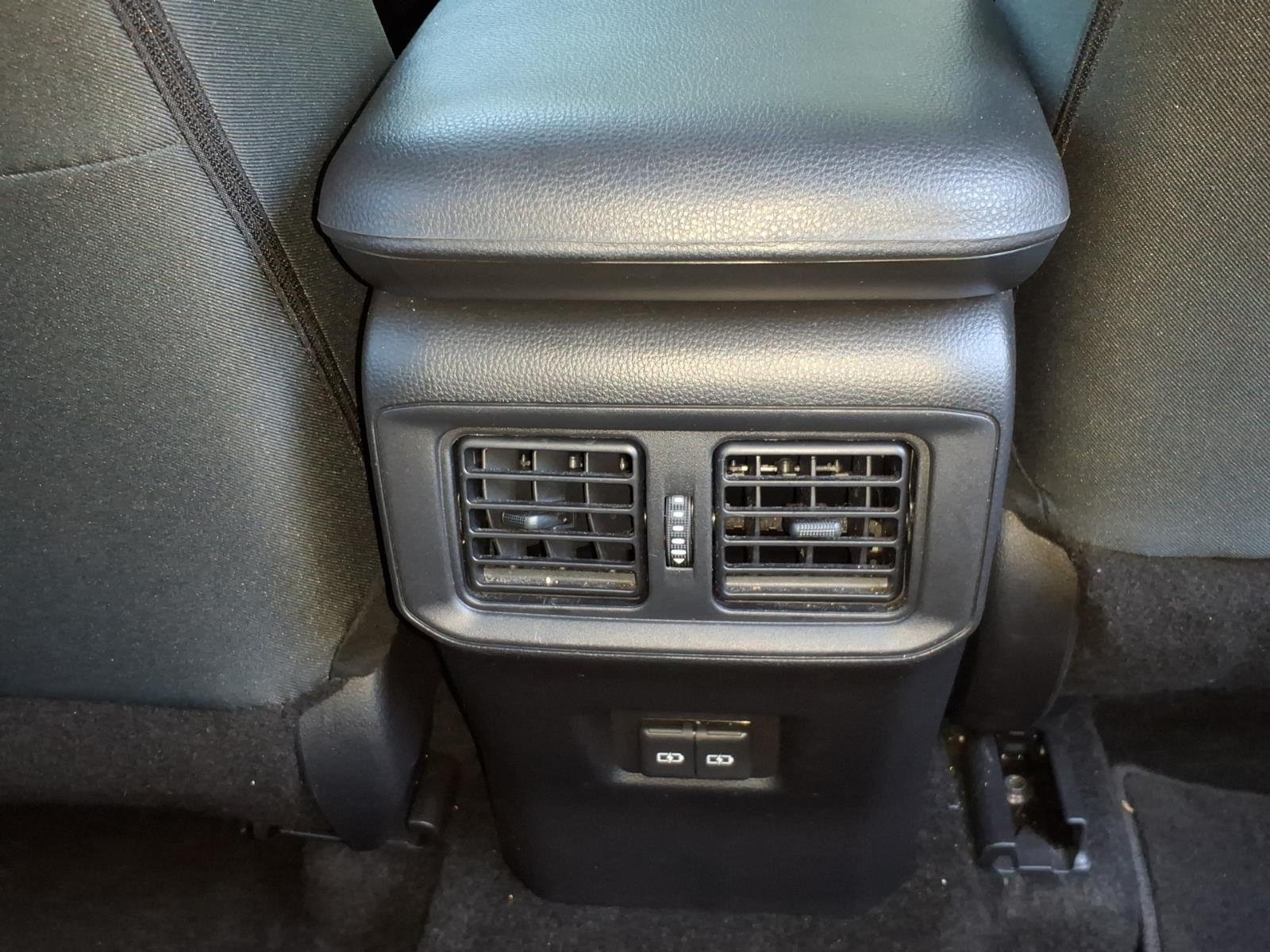 Used 2024  TOYOTA  image 26