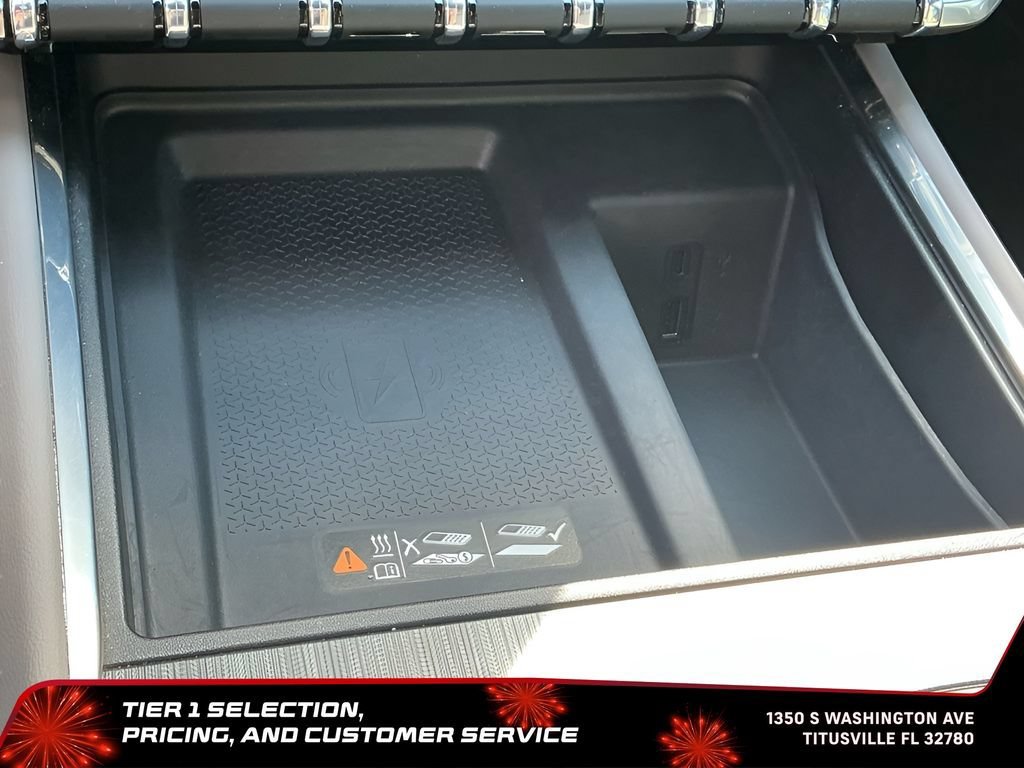 New 2026 Sterling Metallic GMC Elevation image 39