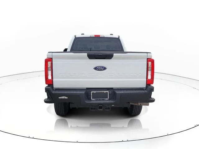 Used 2025 White Ford XL image 6