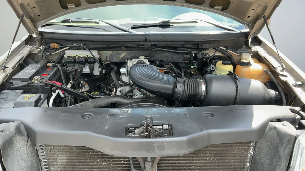 Used 2004 Beige Ford XL image 18