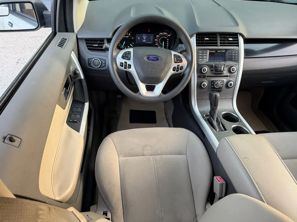 Used 2011 White Suede Ford SE image 13
