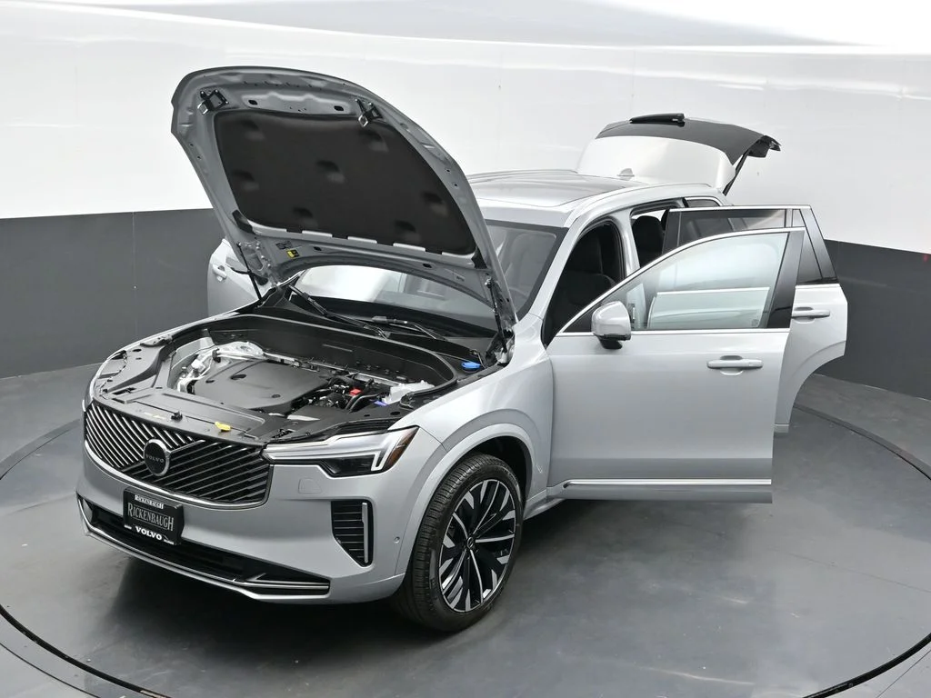 New 2026 Vapour Grey Volvo Plus image 40