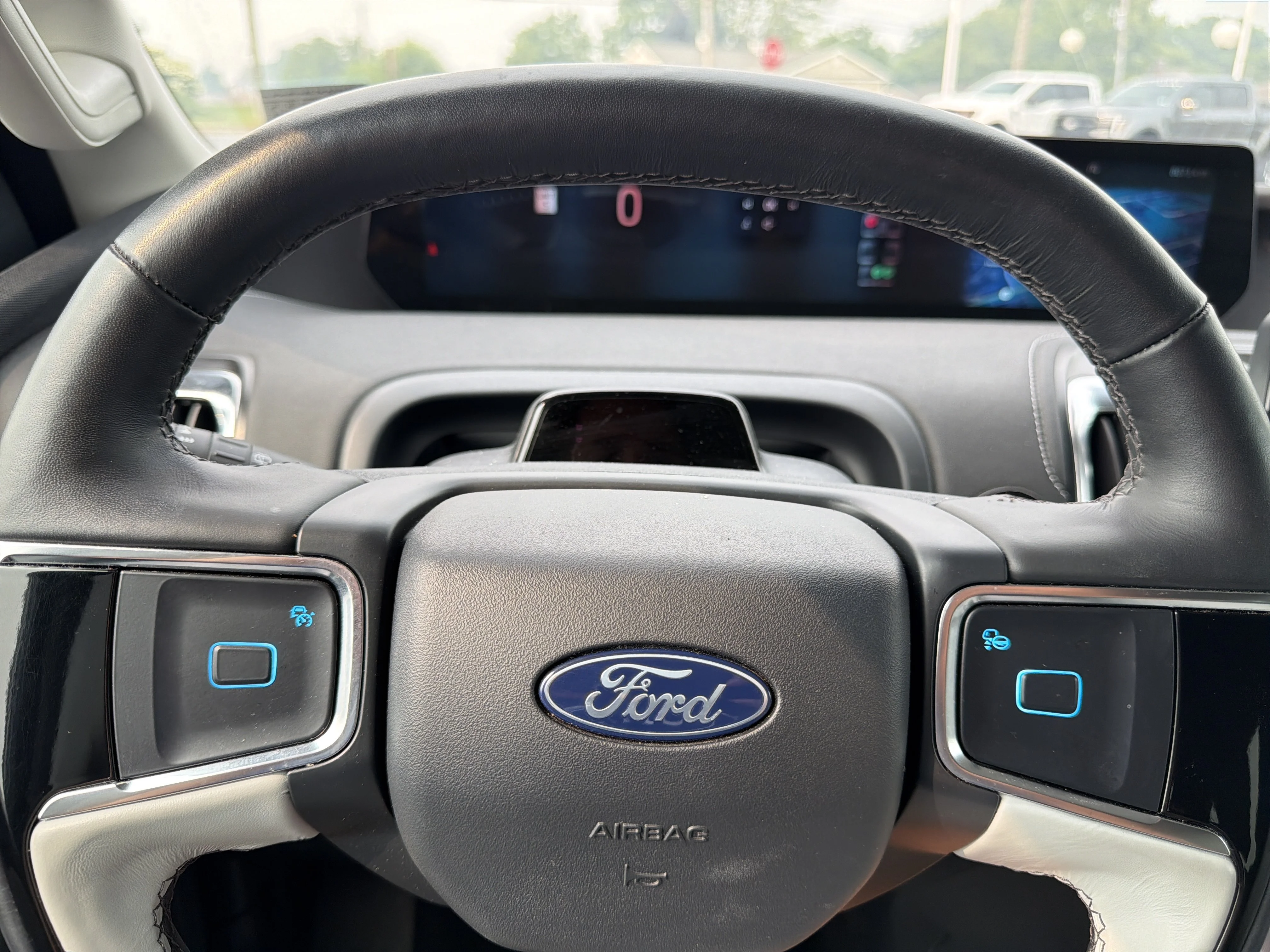 Used 2025 Glacier Gray Metallic TriCoat Ford Platinum image 18