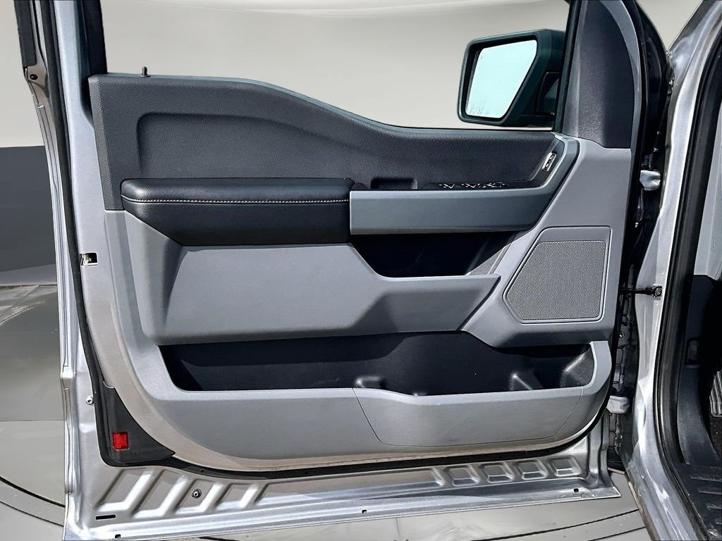 Used 2023 Silver Ford XLT image 25