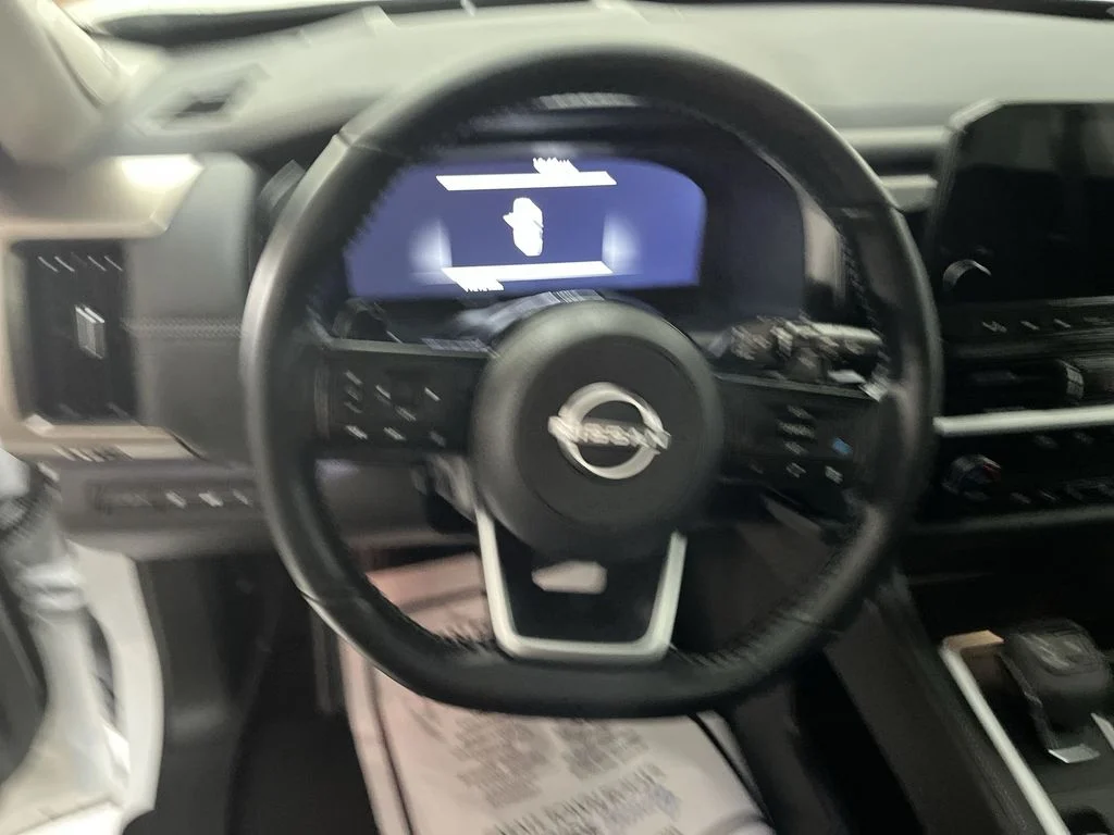 Used 2024 White Nissan Platinum image 18