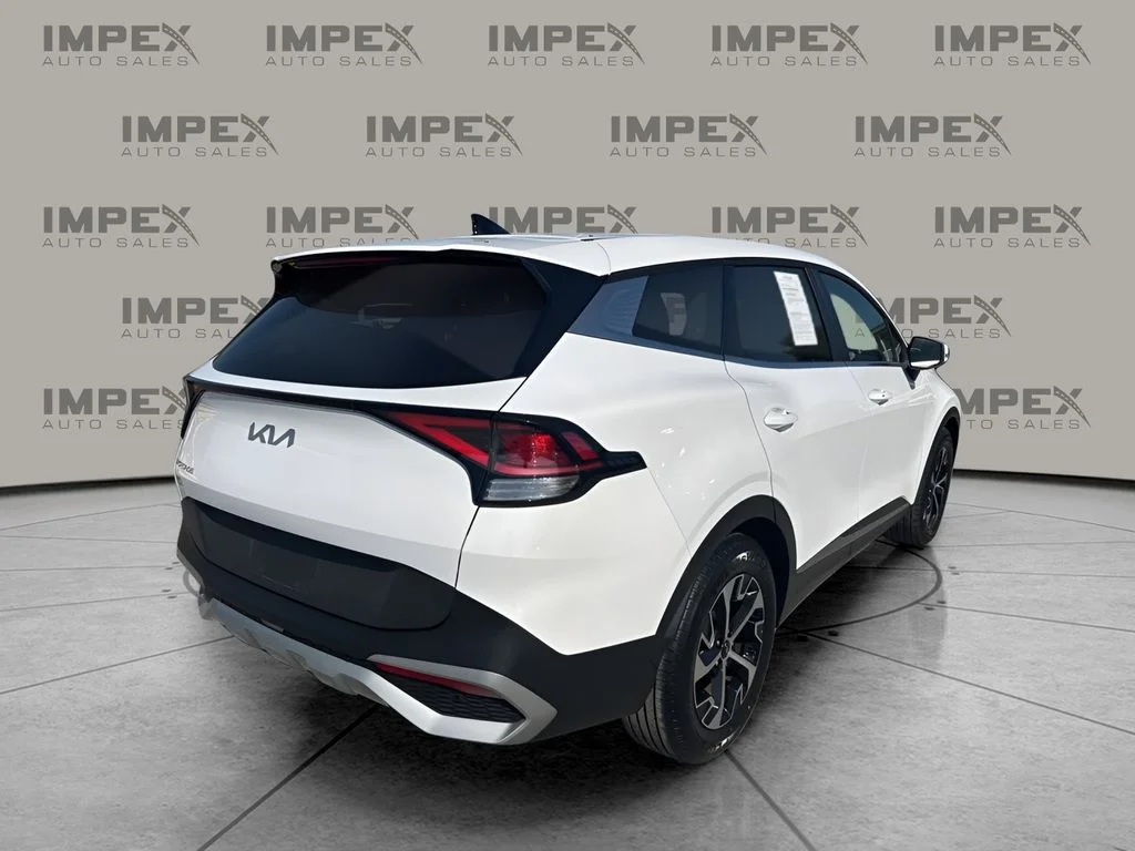 Used 2024 White Kia EX image 5