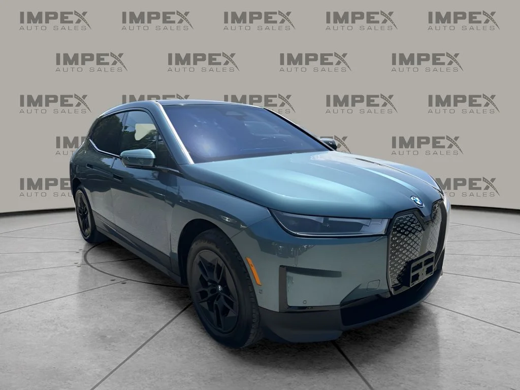 Used 2023 Blue BMW xDrive50 image 7