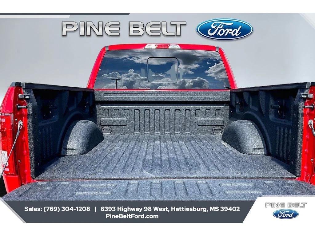 Used 2015 Race Red Ford XLT image 12