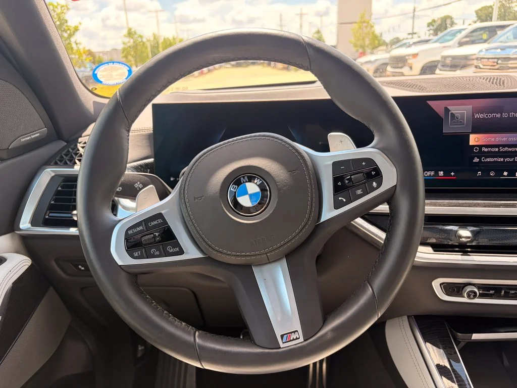 Used 2026 Gray BMW sDrive40i image 21